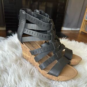 Platform sandals
